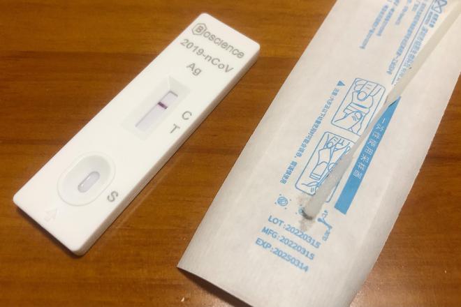 攝影記疫 我的封控視覺日記——核酸與抗原，生活的雙重視界
